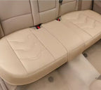 Almofada automotiva aplicada no banco traseiro do carro para mais conforto em viagens longas e curtas 