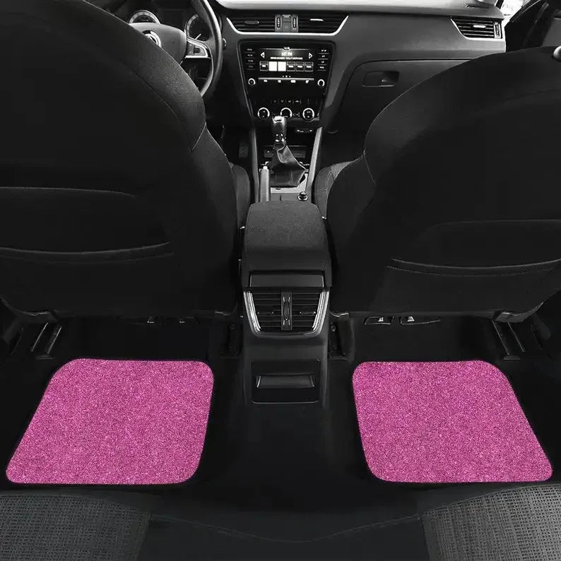 Tapete de carro feminino universal na cor rosa aplicado atrás do carro, 2 peças visíveis na imagem