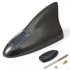 imagem mostra uma antena de tubarão para carro na cor cinza 