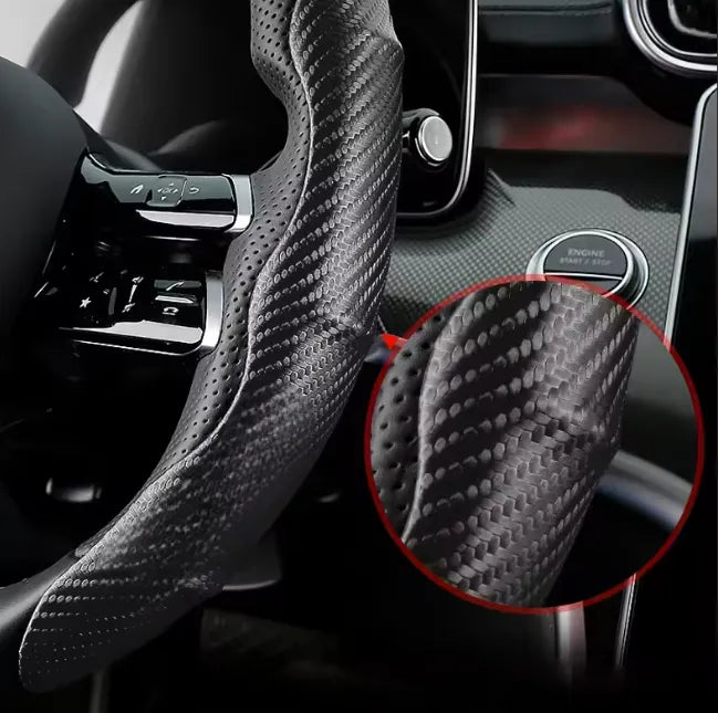 Material da capa de volante com máxima aderência e sem escorregões ao dirigir.