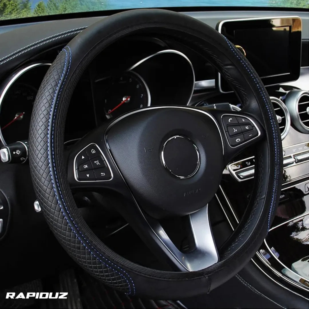 Direção segura com capa de couro universal azul para volante.