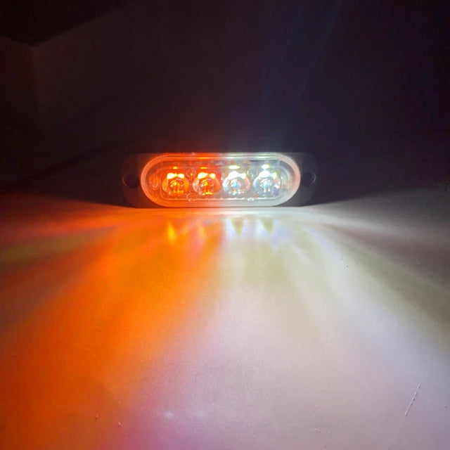 Luz forte e regulável de farol LED para melhorar a visibilidade ao dirigir à noite.