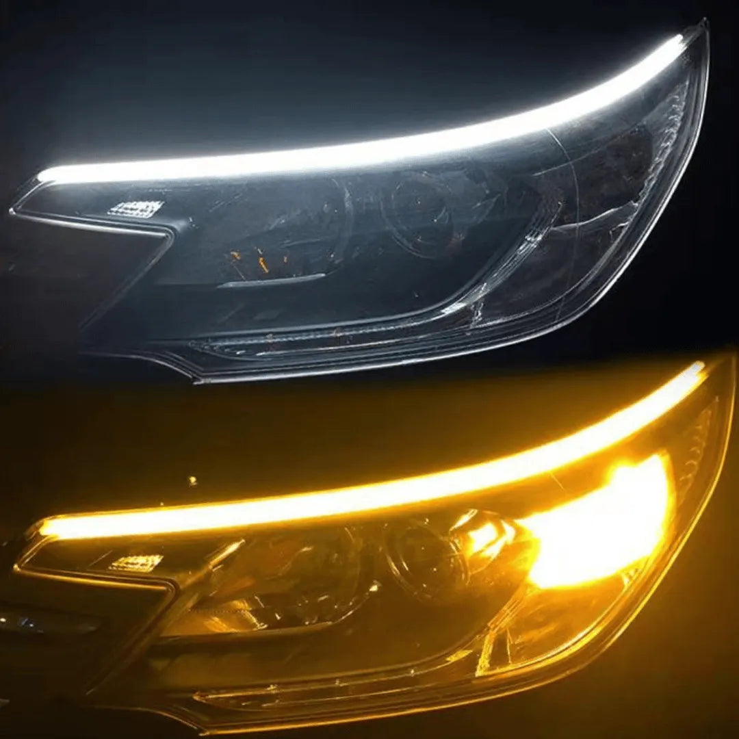 Fita LED branca e amarela acesa no farol, mostrando luz potente e uniforme.