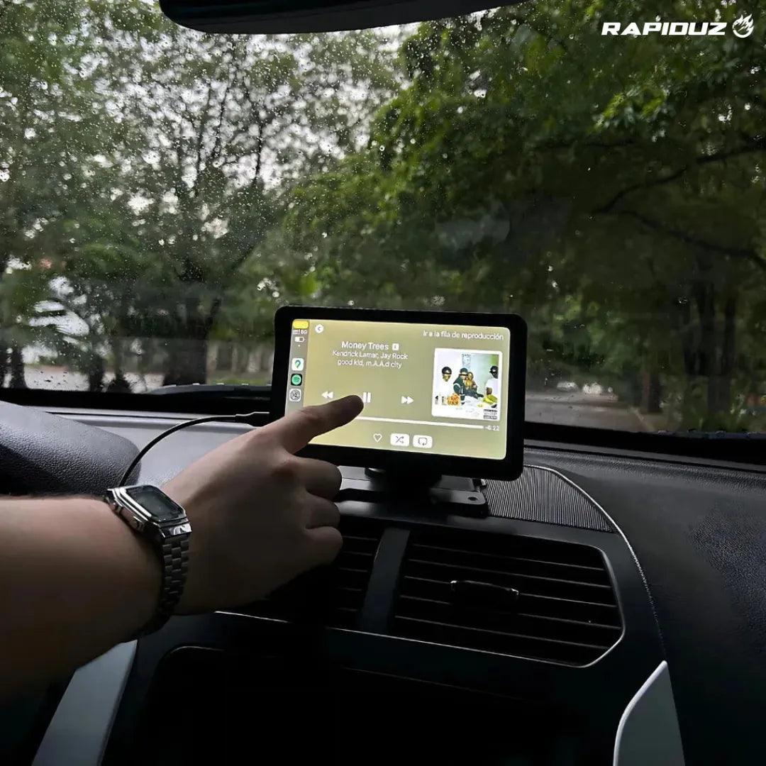 Multimídia para carros com comandos rápidos e tela sensível ao toque